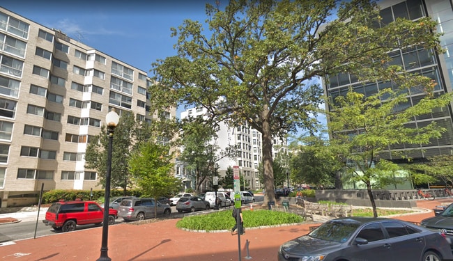 922 24th St NW Unidad 820