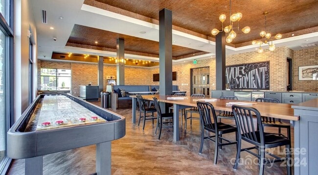 Photo - 6408 Providence Farm Ln Unidad B3