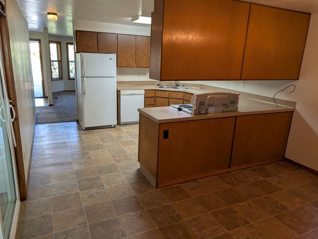 Photo - Great location off of Gary Lane and State ...