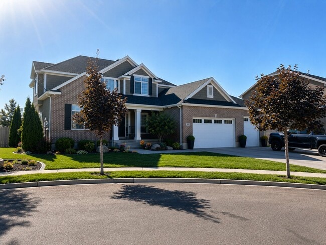 Building Photo - 3249 N Clay Ct