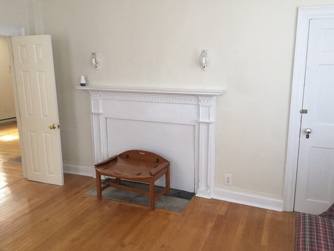 Photo - 112 Main St Unidad A