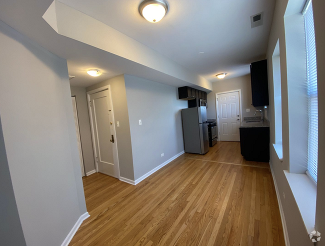 Building Photo - 2807 W Lawrence Ave Unit C1W Rental