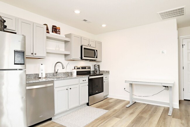 Photo - Pet-Friendly Studio Apartment in Desirable Old Trail