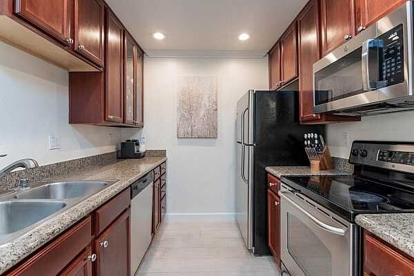 Kitchen - 1205 Yarwood Ct Unit 3rd Floor