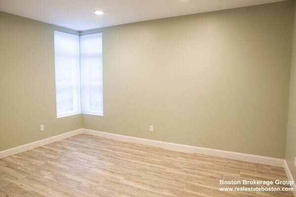 Photo - 10 Roxbury St Unit 8