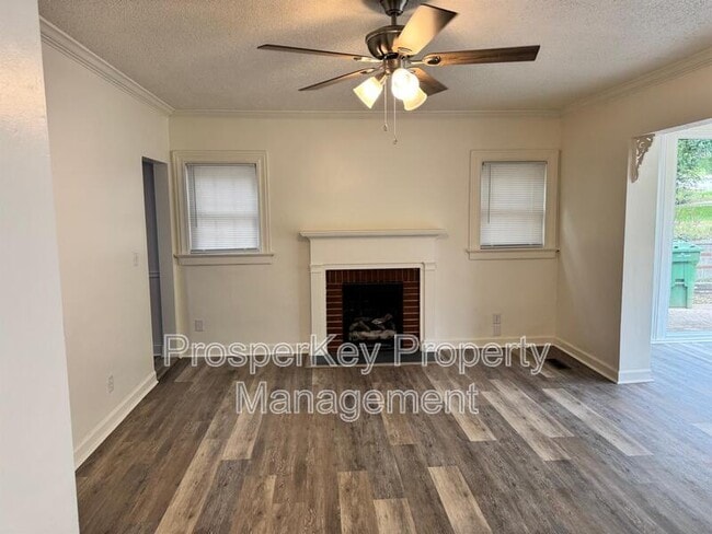 Photo - 2112 41st St
