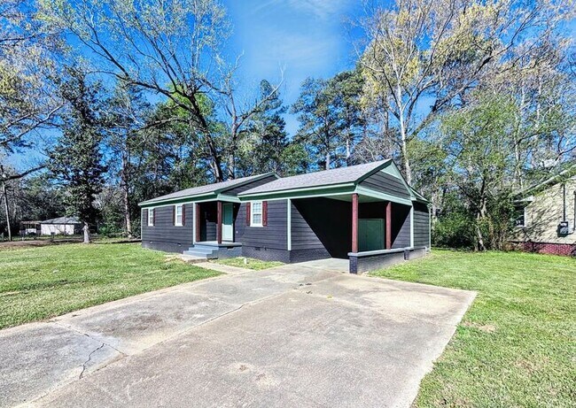 Photo - 2261 Paden St