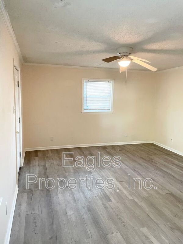 Photo - 2803 Warrick Cir