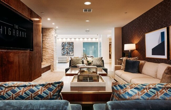 Cozy Clubhouse Seating - The Highbank Rental