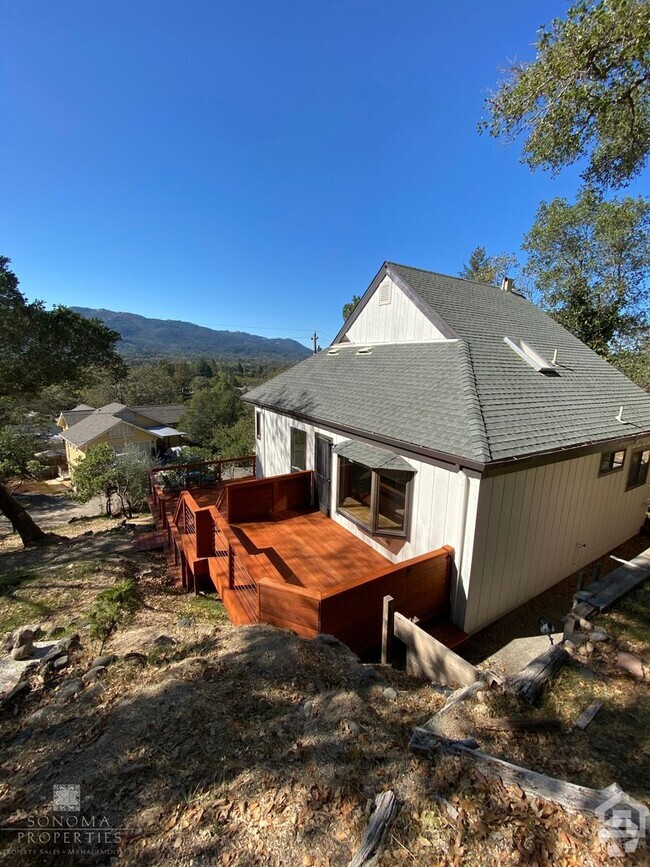 Building Photo - City Meets Serenity – Hillside 3bd/2ba Hou... Rental