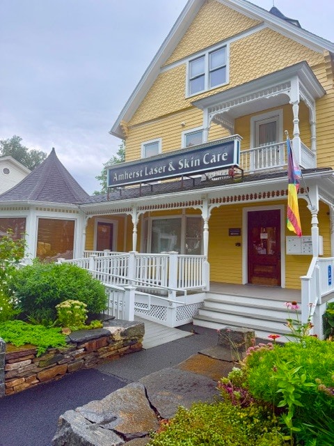 Exterior - 264 N Pleasant St Unit 264 North Pleasant Street