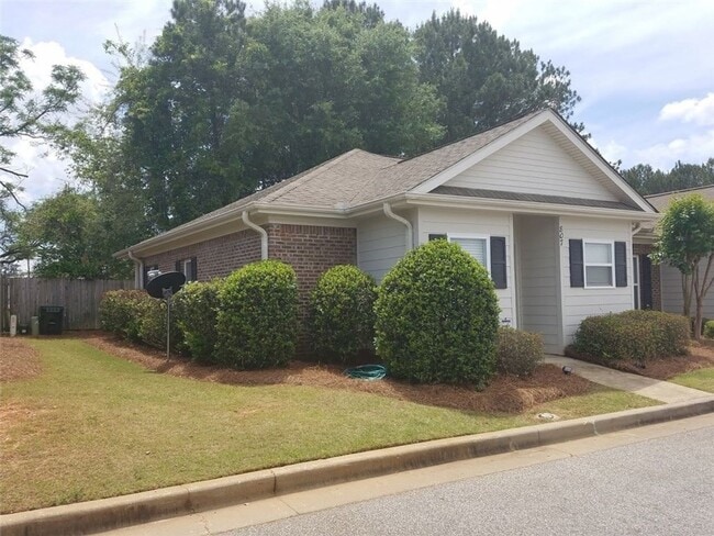Photo - 807 Harvard Dr
