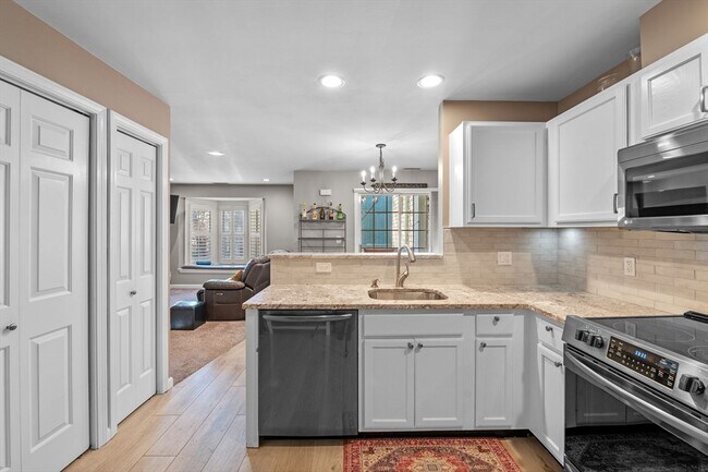 Photo - 709 Gazebo Cir