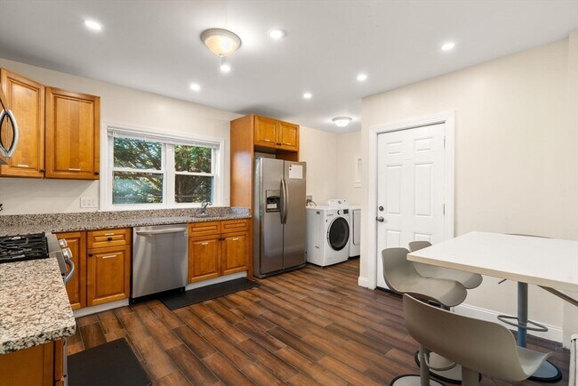 Photo - 19 Carmen St Unit 2