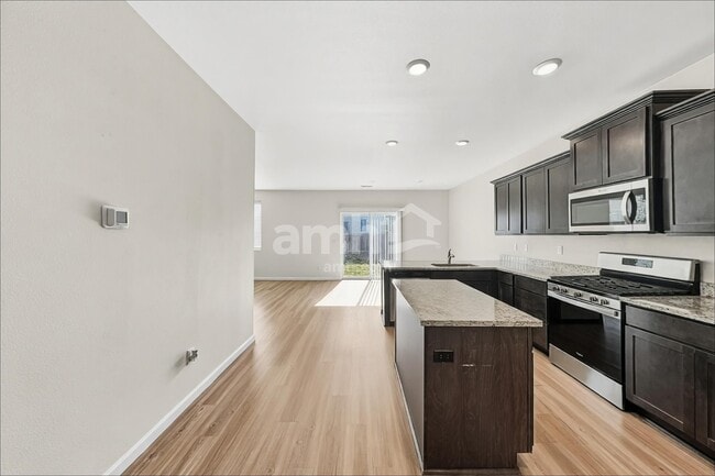Photo - 1215 W 17th Ave
