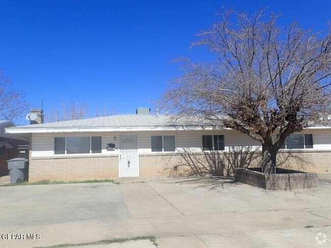 Building Photo - 4931 Maxwell Ave Rental