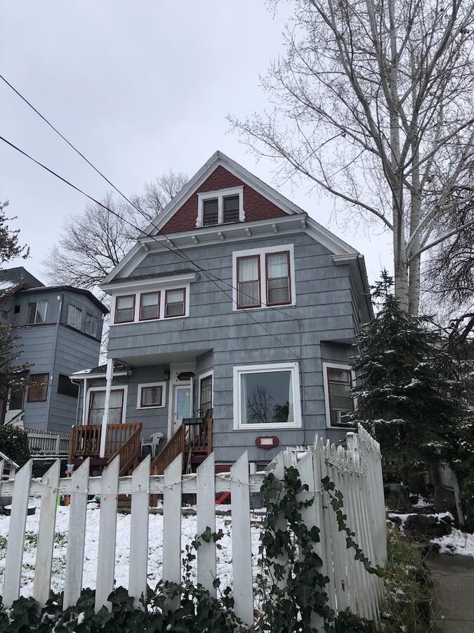 Photo - 606 Washington St House