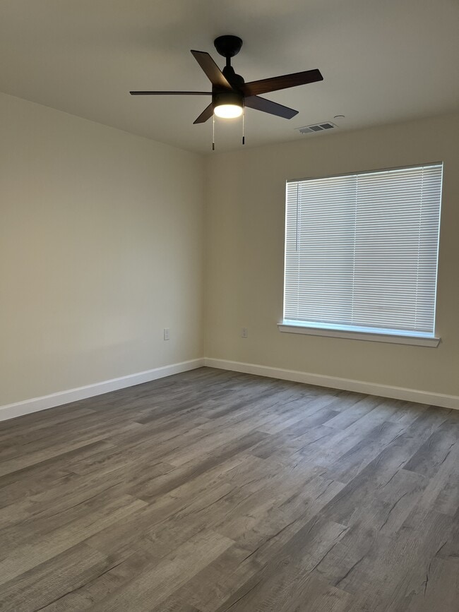 Photo - 5104 Chestnut Rd