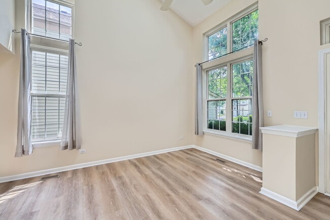 Photo - 1208 Darnell Dr