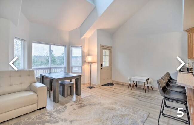 Photo - 3979 NE Johns Ave