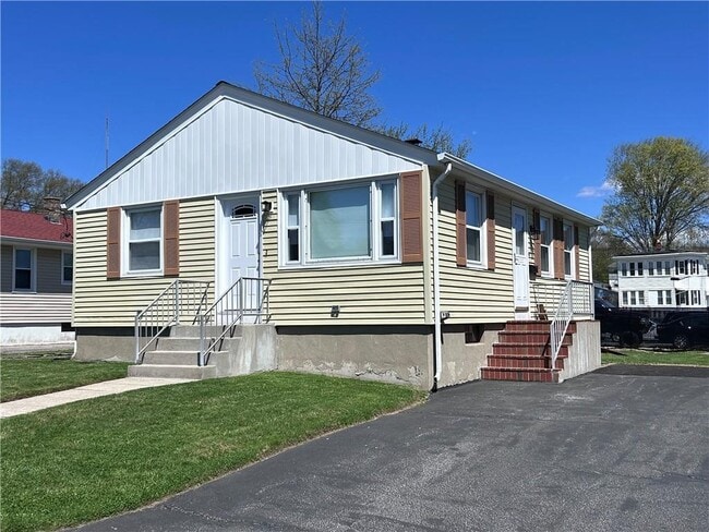 Photo - 9 Custer Ave