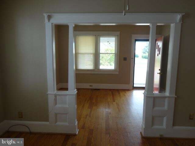 Photo - 411 Pelham St