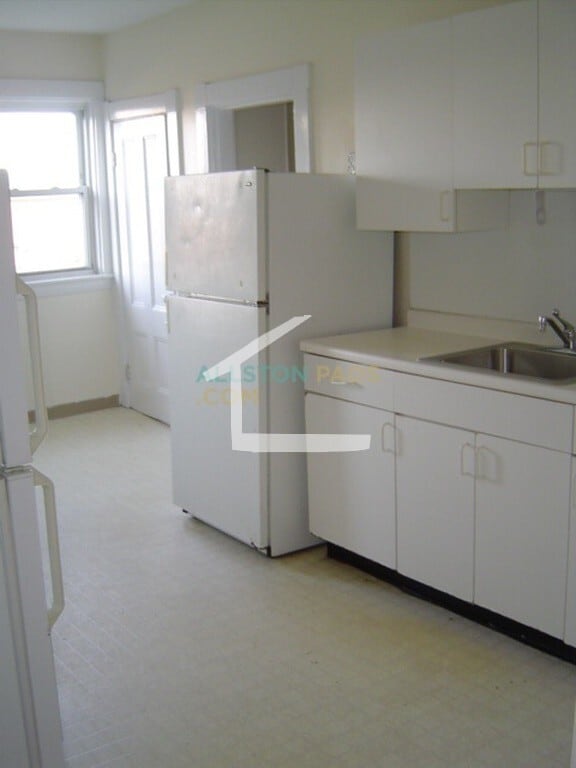 Photo - 140 Brooks St Unidad 2