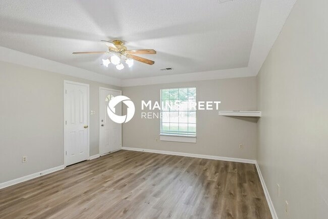 4 Bedroom Pet-Friendly Home in Horn Lake, MS with Main Street Renewal