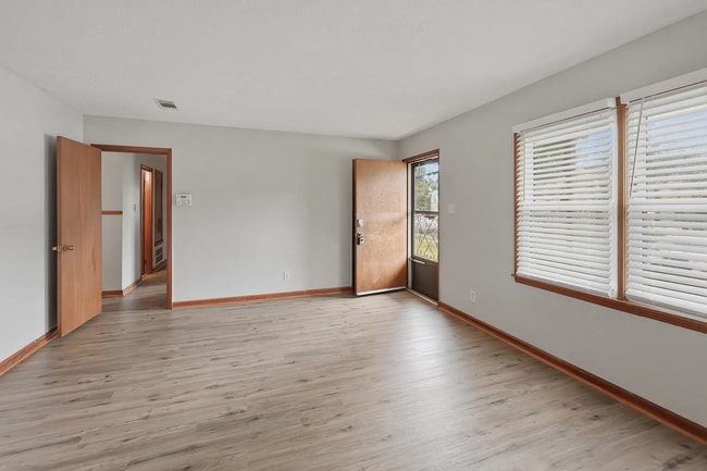 Photo - 4442 Millvale Dr SW