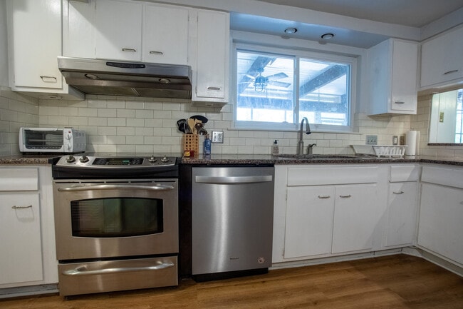 Photo - 223 Downshire Dr
