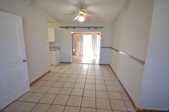 1102 SW Hibiscus St