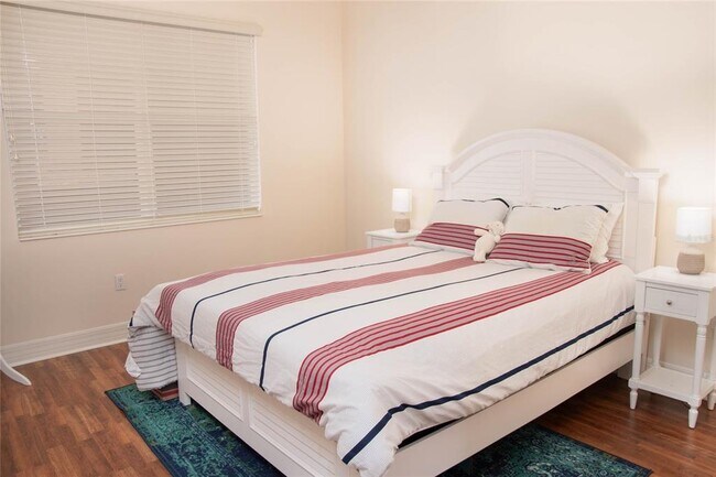 Photo - 5591 Cannes Cir Unidad 204