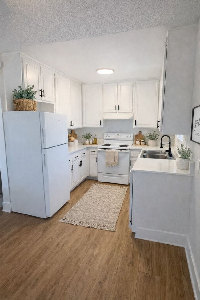 Estancia Apartments