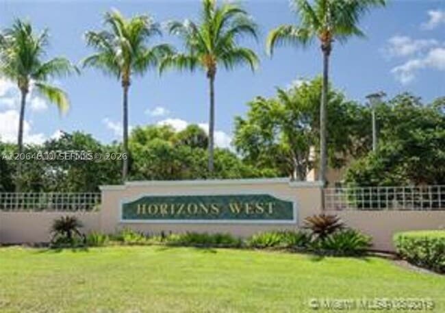Building Photo - 8400 SW 133rd Avenue Rd Unit 317