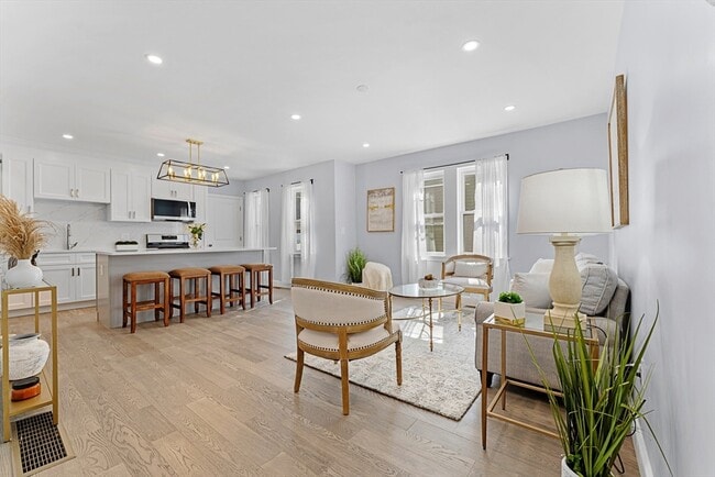 Photo - 125 Redlands Rd