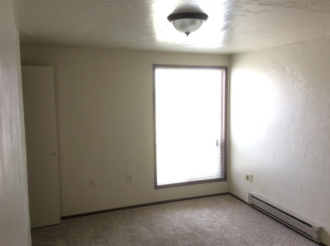 Photo - 1614 W 8th Ave