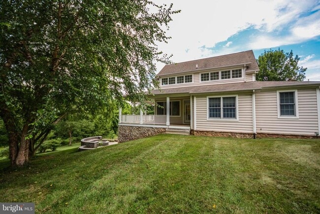 Photo - 8711 Hawbottom Rd