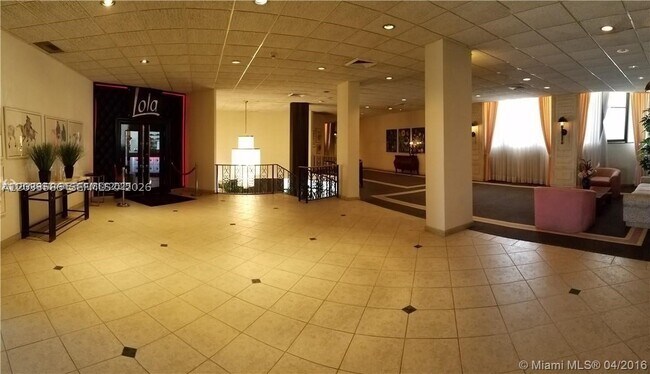 Photo - 5555 Collins Ave Unit 9V