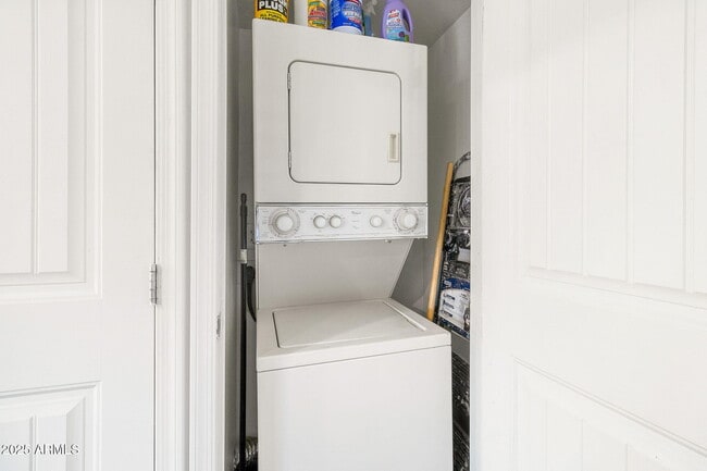 Photo - 2724 W McLellan Blvd