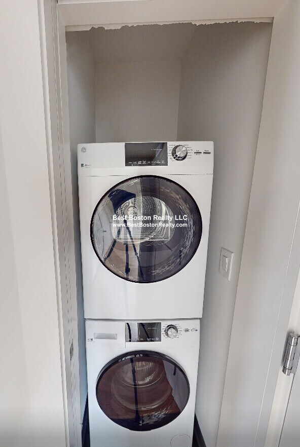 Photo - 208-210 Banks St. Unit 3 Unidad 3