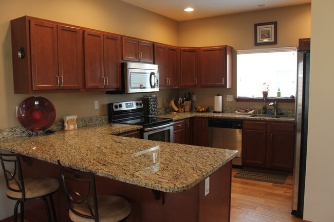 Photo - 341 Holland Ave