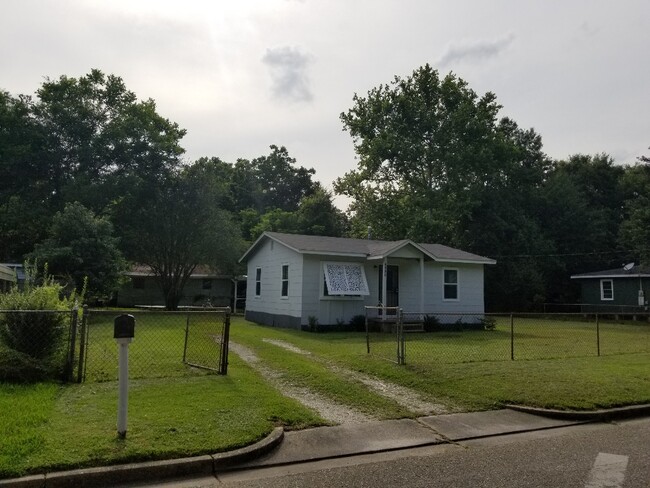 3758 Alta Vista Dr. EAST, Mobile - 3758 Alta Vista Dr E