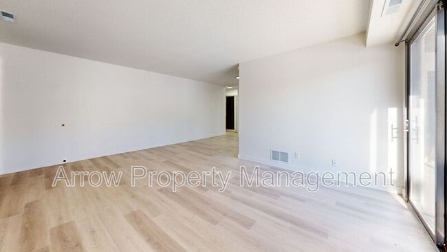 Photo - 207 E Arbor Ave