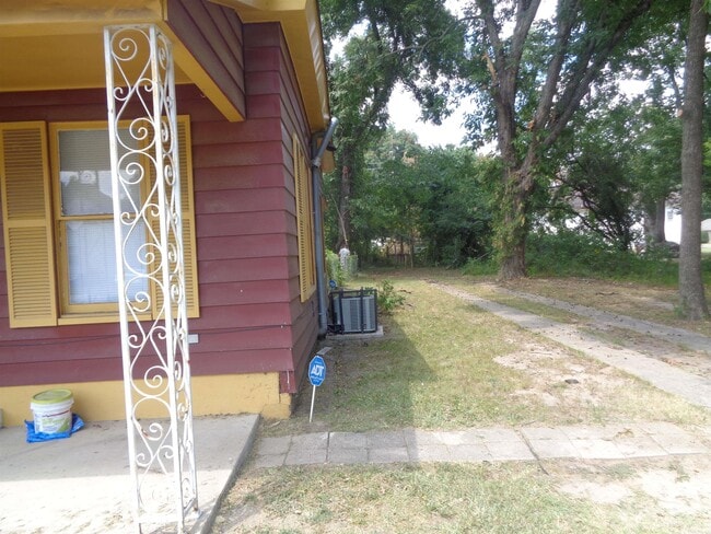 Photo - 1507 E 17th Ave