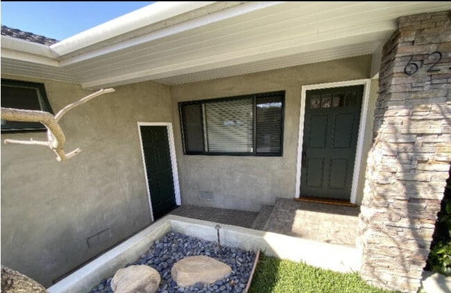 Entrada frontal cubierta - 625 30th St Unidad 62530thSt