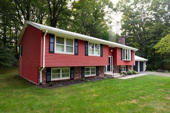 Building Photo - 45 Renshaw Rd Rental
