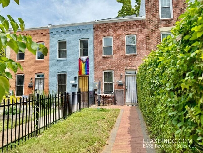 Photo - 1518 Massachusetts Ave SE Casa
