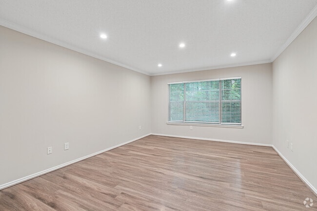 2BR, 2BA - 1,100SF - Living Room
