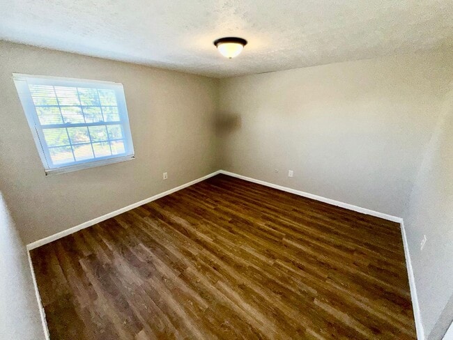 Photo - 2 bed 1 1/2 bath condo