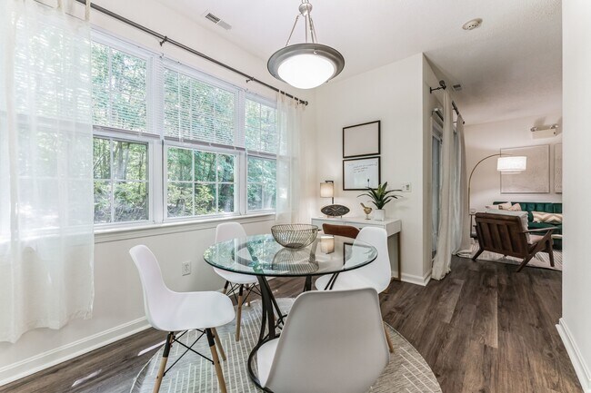 Photo - Cumberland Crossing